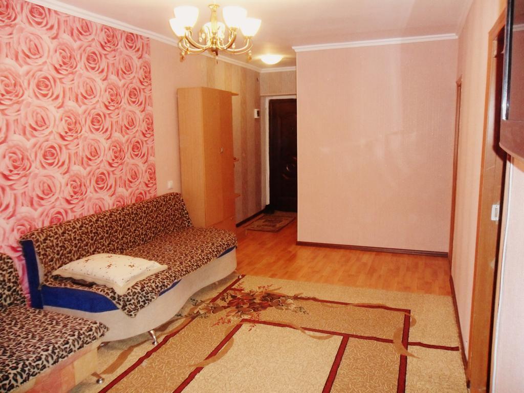 Apartamento Ahmetova 10 Krasnoye Pole Exterior foto